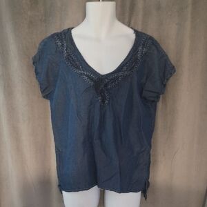 Nine West (Ptp 22") Navy Blue Embroidered V-Neck Short Sleeve Top